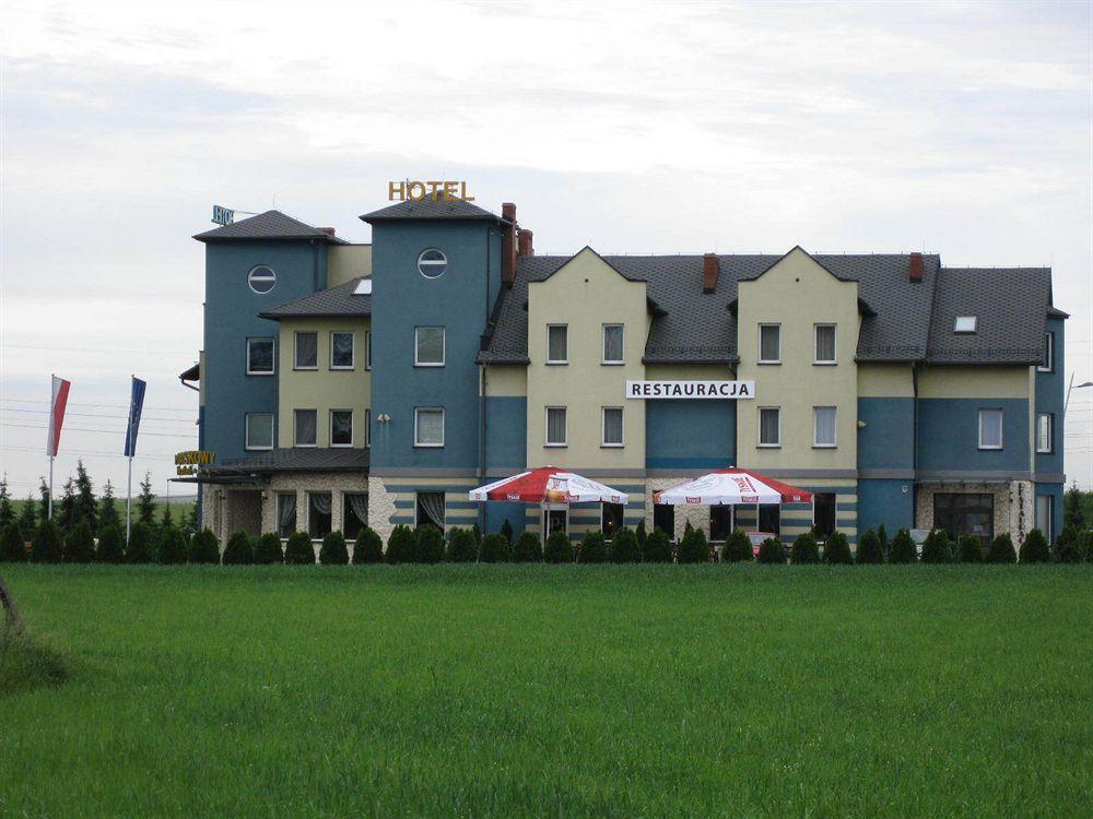 Hotel Piaskowy Pless Exterior foto