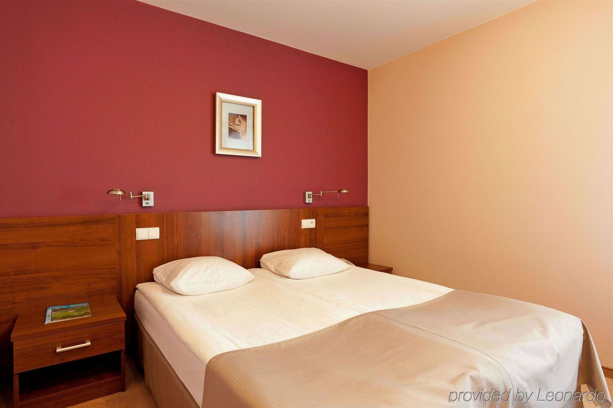 Hotel Piaskowy Pless Exterior foto